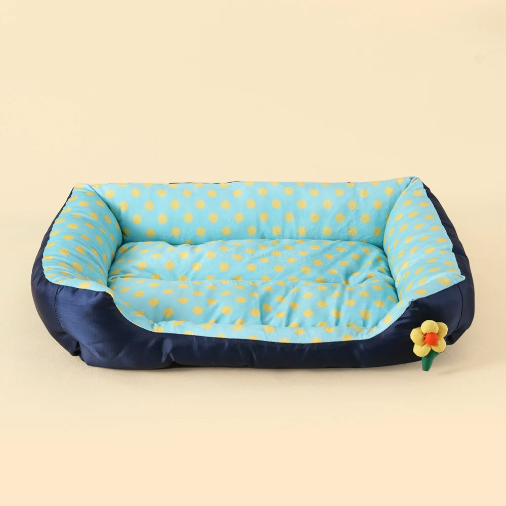A dog bed with sides on three edges, washable — supplier photograph 20 of 20