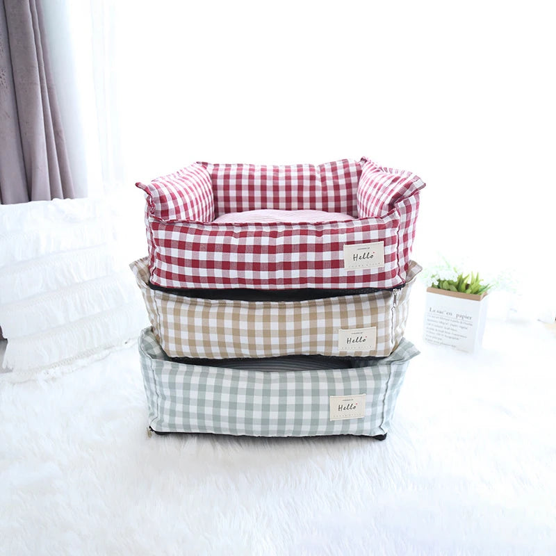 An enclosed dog bed with a hood — supplier photograph 5 of 12