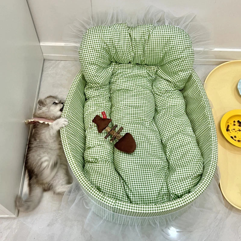 A quilted donut dog bed — supplier photograph 4 of 9