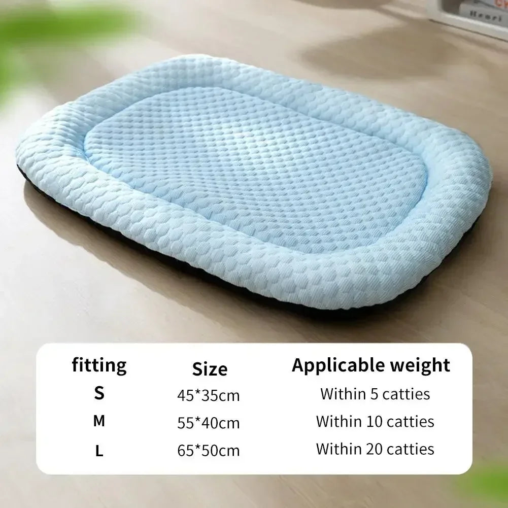 A cooling mesh mat for dogs — supplier photograph 7 of 8