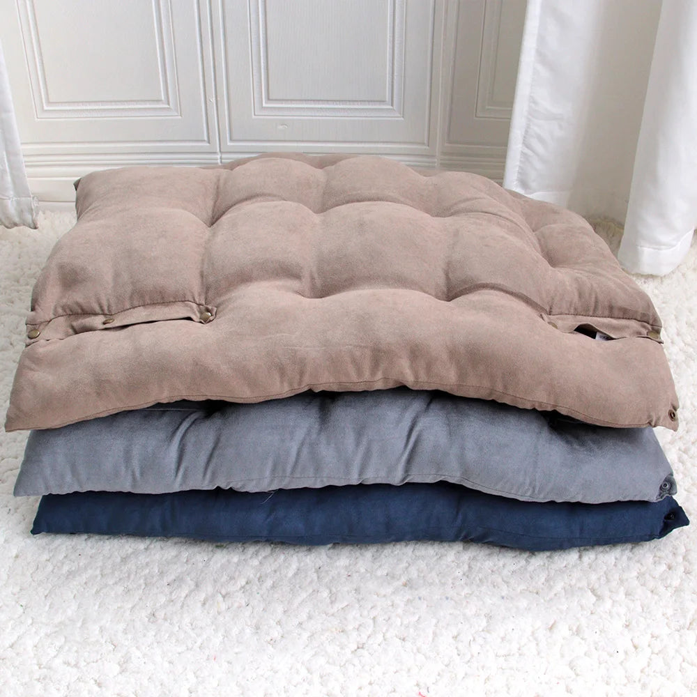 A warming quilted donut dog bed — supplier photograph 5 of 9