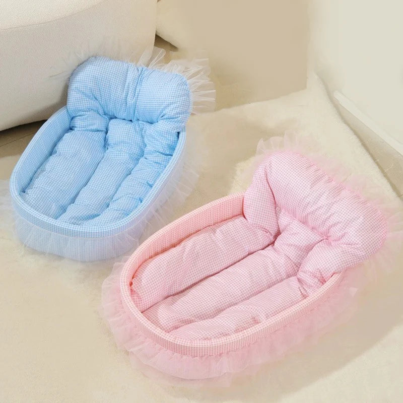 A quilted donut dog bed — supplier photograph 6 of 9