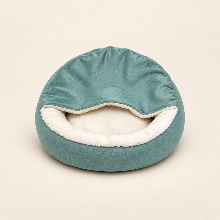 Warm Indoor Dog Bed in Green